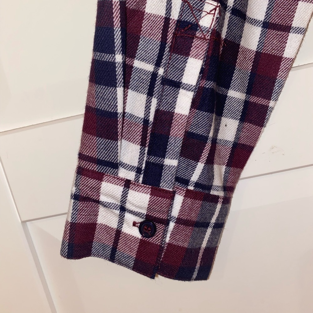 Forever 21 NYC Cropped Hoodie, Size M, Color: Maroon, Black & White - Picture 8 of 8
